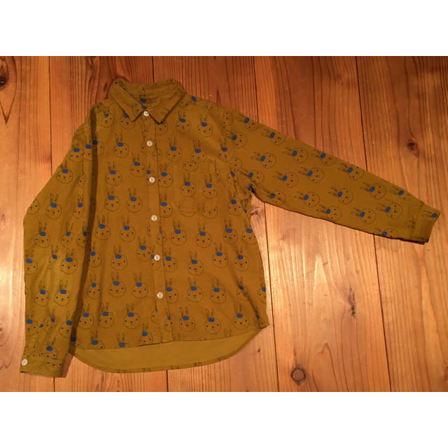 MARKEY'S(マーキーズ)の【USED150】マーキーズ　HOGAN コーデュロイ　ウサギ　シャツ キッズ/ベビー/マタニティのキッズ服女の子用(90cm~)(Tシャツ/カットソー)の商品写真