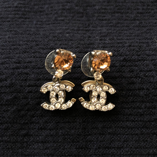 CHANEL シャネル ラインストーン ダブルココマーク ピアス | フリマアプリ ラクマ