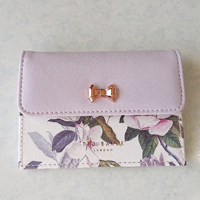 TED BAKER(テッドベイカー)のテッドベイカー カードケース レディースのファッション小物(名刺入れ/定期入れ)の商品写真