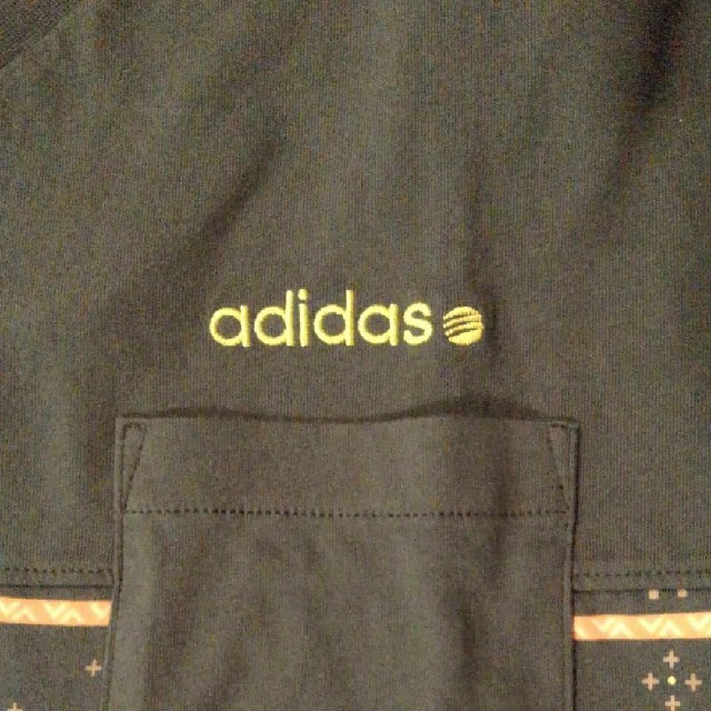 adidas(アディダス)のアディダス　長袖Tシャツ レディースのトップス(Tシャツ(長袖/七分))の商品写真