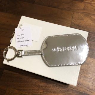 マルタンマルジェラ(Maison Martin Margiela)の【新品】Maison Margiela レザー キーホルダー シルバー(キーホルダー)