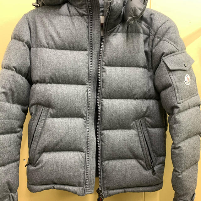 MONCLER(モンクレール)のモンクレール  モンジュネーブル メンズのジャケット/アウター(ダウンジャケット)の商品写真