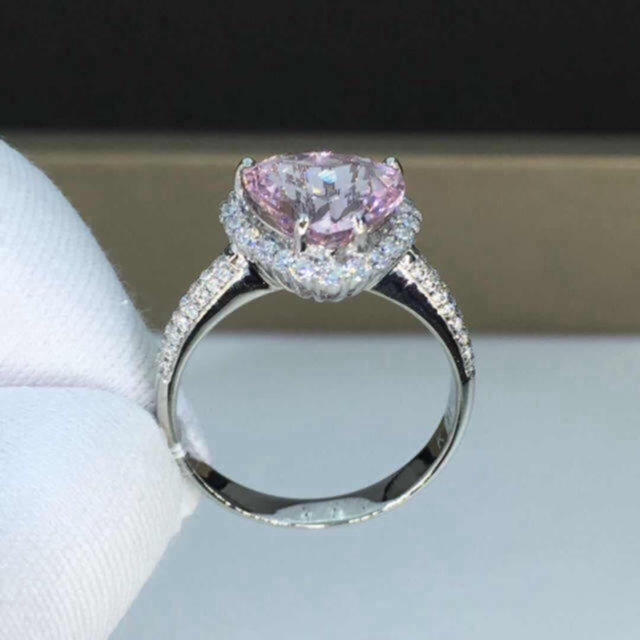 【newデザイン】天然モルガナイト ダイヤモンド リング レディースのアクセサリー(リング(指輪))の商品写真