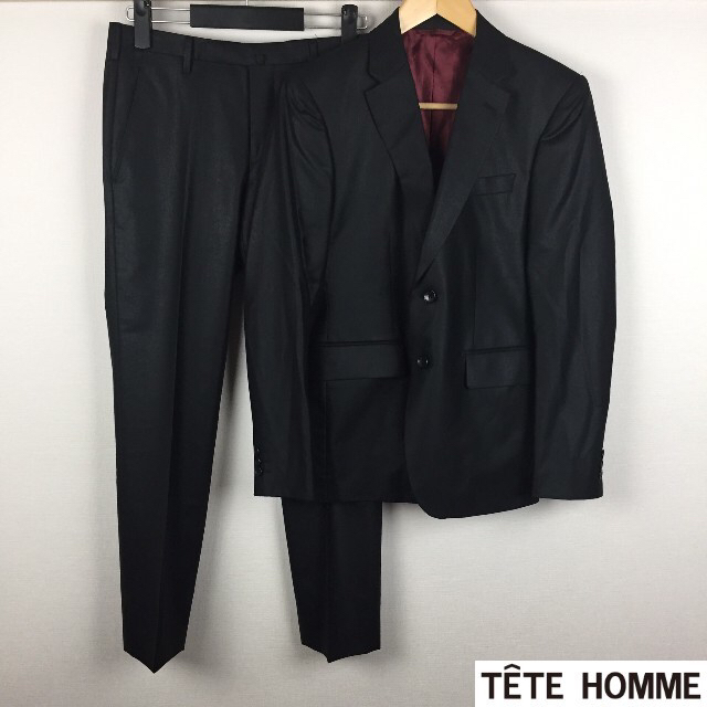 TETE HOMME(テットオム)の美品 テットオム セットアップスーツ ブラック光沢 サイズ4 メンズのスーツ(セットアップ)の商品写真