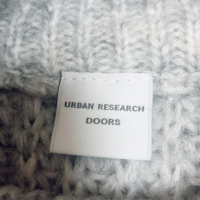 URBAN RESEARCH DOORS(アーバンリサーチドアーズ)のアーバンリサーチドアーズ　ニット　グレー レディースのトップス(ニット/セーター)の商品写真