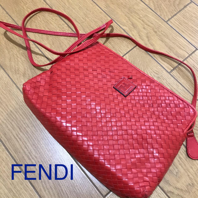 FENDI(フェンディ)のフェンディミニバッグ レディースのバッグ(ショルダーバッグ)の商品写真