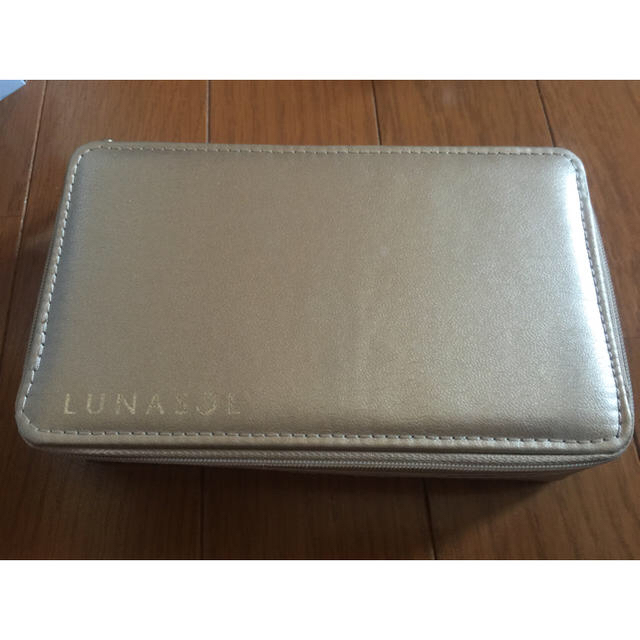 LUNASOL(ルナソル)のLUNASOL15th 限定品 コスメ/美容のベースメイク/化粧品(その他)の商品写真