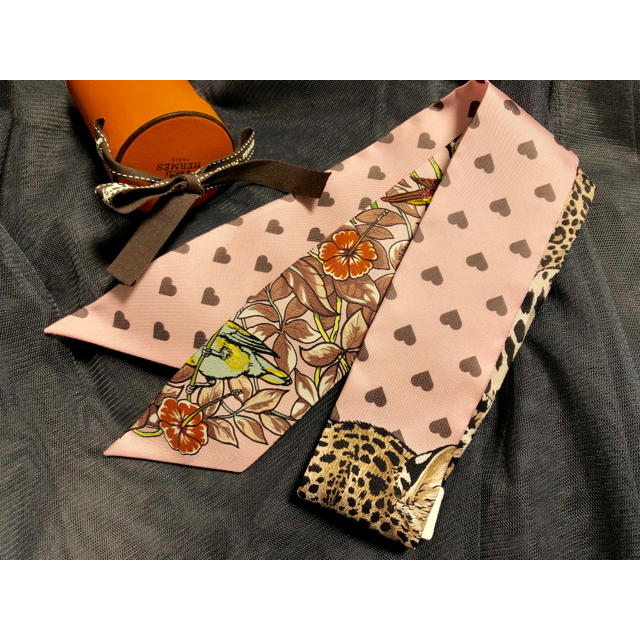 エルメス*HERMES*ツイリー*ジャングルラブラブ*正規*新品 エルメス*HERMES*ツイリー*ジャングルラブラブ*正規*新品