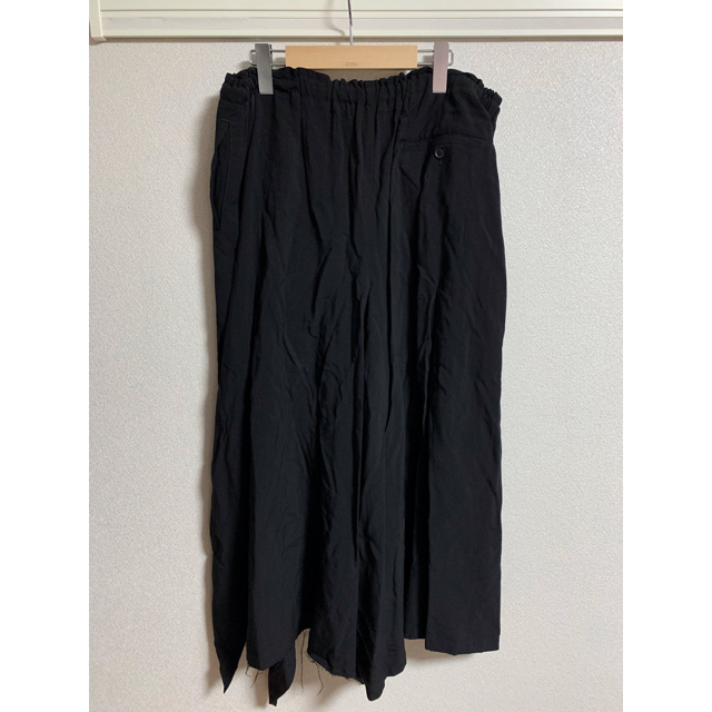 Yohji Yamamoto(ヨウジヤマモト)のB yohji yamamoto カット加工　スカートパンツ メンズのパンツ(その他)の商品写真