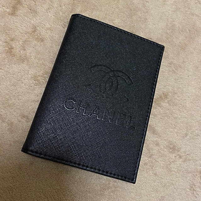 新品 パスポートケース melollevo.com.bo