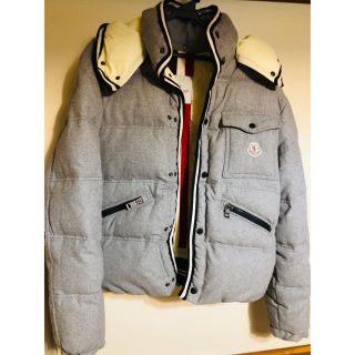 モンクレール(MONCLER)のモンクレール ダウンジャケット　4サイズ　グレー(ダウンジャケット)