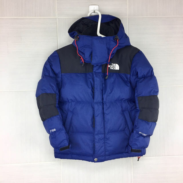 THE NORTH FACE(ザノースフェイス)のTHE NORTH FACE ノースフェイスサミットダウンジャケットキッズ110 キッズ/ベビー/マタニティのキッズ服男の子用(90cm~)(ジャケット/上着)の商品写真