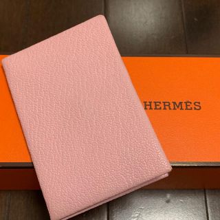 エルメス(Hermes)のJiJi様ご専用です 正規品 HERMES カルヴィ カードケース サクラ色(名刺入れ/定期入れ)