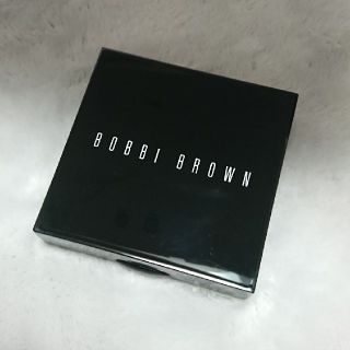 ボビイブラウン(BOBBI BROWN)のBOBBI BROWN ハイライティングパウダー ピンクグロウ(フェイスパウダー)