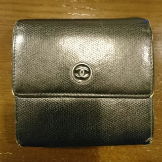 シャネル(CHANEL)のシャネル 二折り財布(黒)(財布)