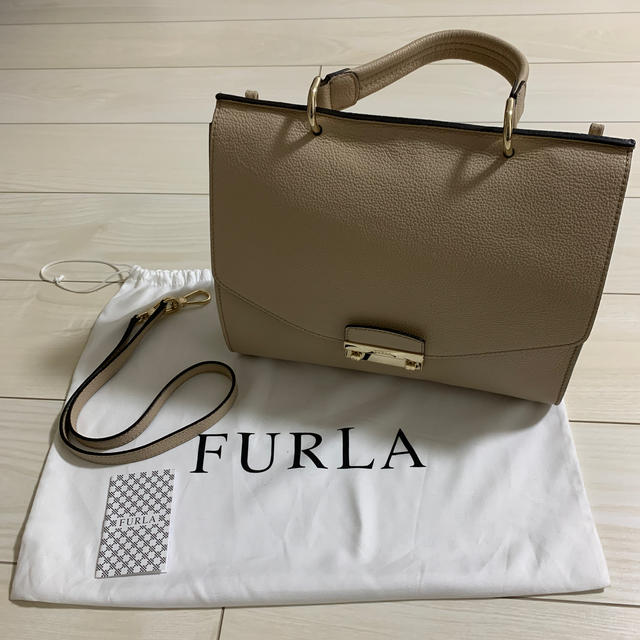 レディースFURLA