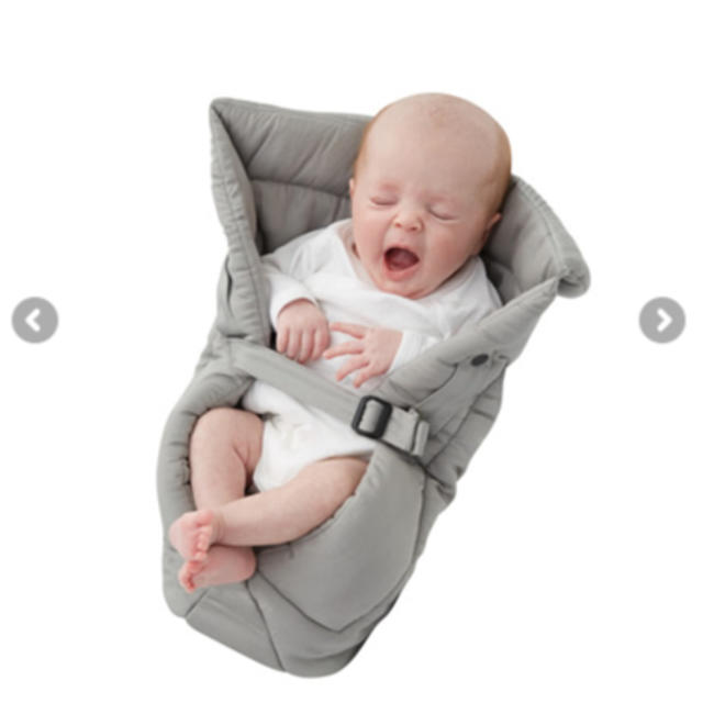 Ergobaby(エルゴベビー)のインファントインサート2　グレー　メッシュ キッズ/ベビー/マタニティの外出/移動用品(抱っこひも/おんぶひも)の商品写真