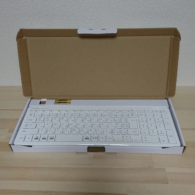 ELECOM(エレコム)のワイヤレスキーボード スマホ/家電/カメラのPC/タブレット(PC周辺機器)の商品写真