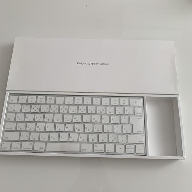 Apple(アップル)のApple Magic Keyboard ワイヤレスキーボード　充電式　@1 スマホ/家電/カメラのPC/タブレット(PC周辺機器)の商品写真