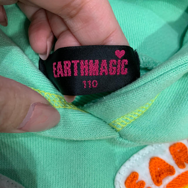 EARTHMAGIC(アースマジック)のEarth Magicパーカー キッズ/ベビー/マタニティのキッズ服女の子用(90cm~)(その他)の商品写真