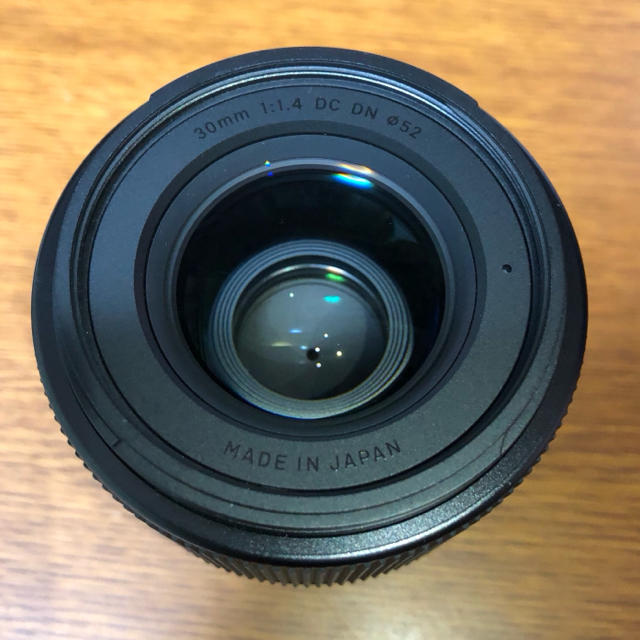 SIGMA 30mm F1.4 DC DN Contemporary 3