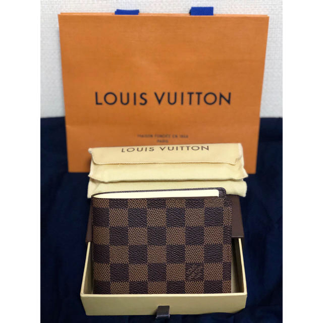 未使用LOUIS VUITTON ルイヴィトン 二つ折り財布　(値下げした)