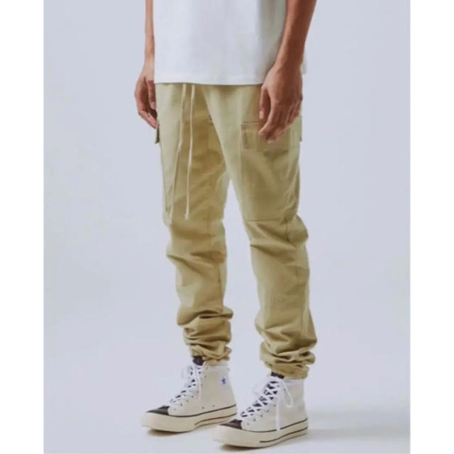 FEAR OF GOD - FOG essentials カーゴパンツ Lサイズの通販 by ...