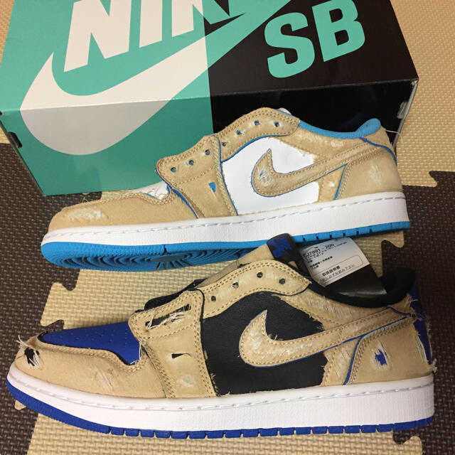 NIKE(ナイキ)のNIKE SB AIR JORDAN 1 LOW DESERT ORE 26.5 メンズの靴/シューズ(スニーカー)の商品写真