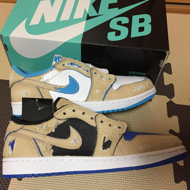 NIKE(ナイキ)のNIKE SB AIR JORDAN 1 LOW DESERT ORE 26.5 メンズの靴/シューズ(スニーカー)の商品写真