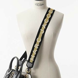 マークジェイコブス(MARC JACOBS)のMARK JACOBS ウェビングストラップ ゴールドマルチ(ショルダーバッグ)