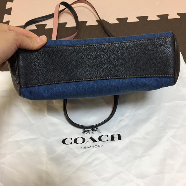 COACH(コーチ)のコーチ　日本限定　デニムハンドバッグ レディースのバッグ(ハンドバッグ)の商品写真