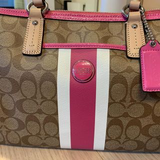 コーチ(COACH)の♡Rii♡様専用　　コーチ　ショルダーバッグ　ピンク　美品(ショルダーバッグ)