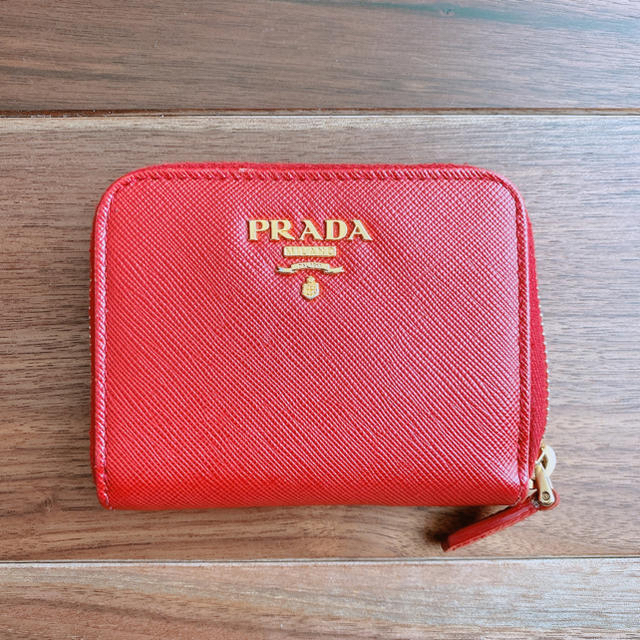 PRADA(プラダ)のPRADA プラダ ミニ財布　コインケース　小銭入れ メンズのファッション小物(コインケース/小銭入れ)の商品写真