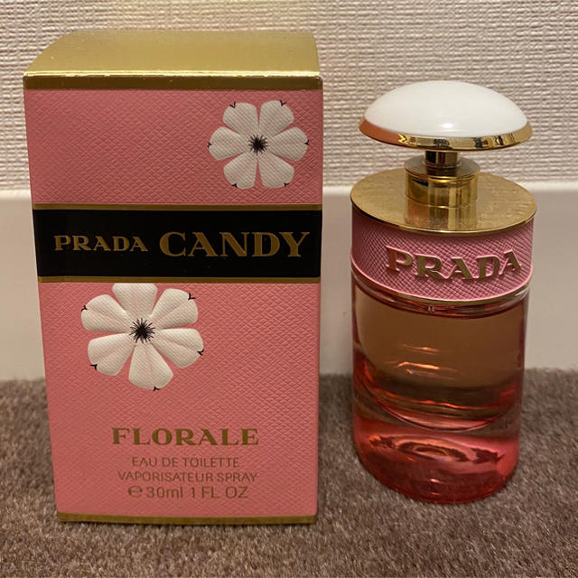 PRADA(プラダ)のPRADA香水CANDY 30ml コスメ/美容の香水(香水(女性用))の商品写真