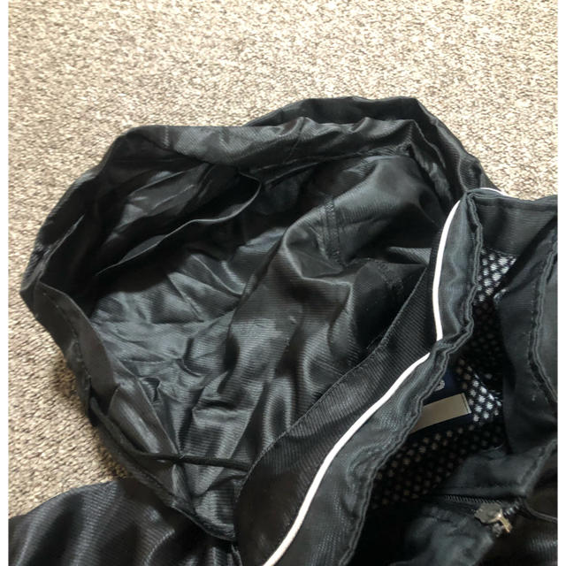 asics(アシックス)のアシックス ウィンドブレーカー 黒 メンズのジャケット/アウター(ナイロンジャケット)の商品写真