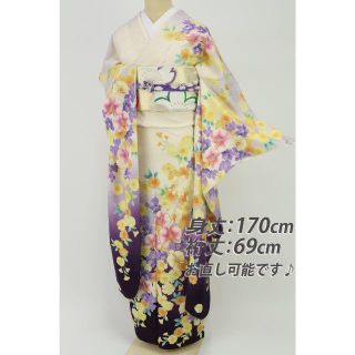 《美品■振袖◆豪華花模様■咲き誇る蘭■白×紫◆成人式に♪袷正絹着物◆RP7-7》(振袖)