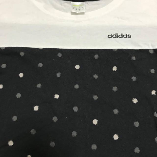 adidas(アディダス)のアディダスadidasTシャツ レディースのトップス(Tシャツ(半袖/袖なし))の商品写真