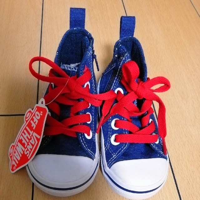 VANS(ヴァンズ)のあいぽん様専用　キッズ VANS キッズ/ベビー/マタニティのキッズ靴/シューズ(15cm~)(スニーカー)の商品写真