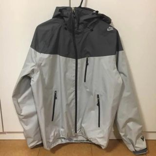 ナイキ(NIKE)のナイキ　マウンテンパーカー(マウンテンパーカー)