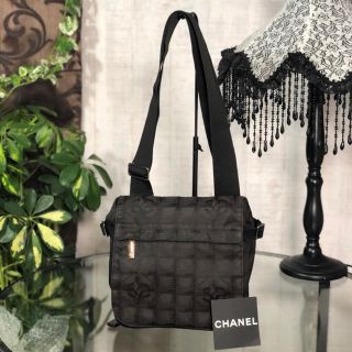 シャネル(CHANEL)のCHANEL ニュートラベルライン　ショルダーバッグ　斜め掛け　シャネル(ショルダーバッグ)