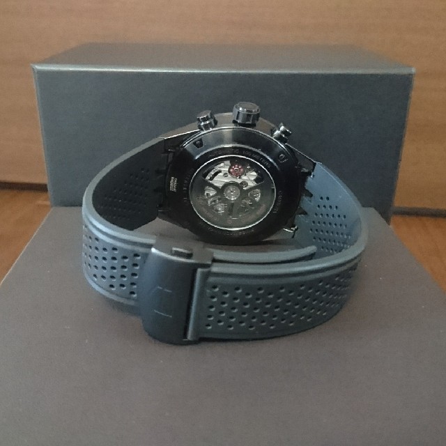 TAG Heuer(タグホイヤー)のタグホイヤー カレラ CAR2A90.FT6071 セラミック ラバー スケルト メンズの時計(腕時計(アナログ))の商品写真