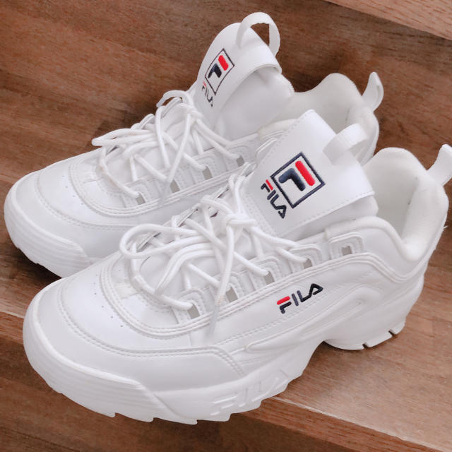 FILA ディスラプター2 ダッドスニーカー