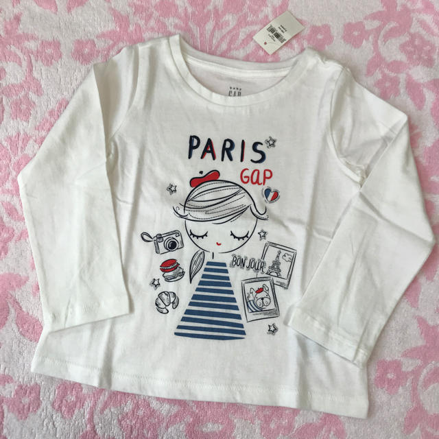 babyGAP(ベビーギャップ)の【★Noa★様専用】babygap♡paris 女の子 長袖Tシャツ 100cm キッズ/ベビー/マタニティのキッズ服女の子用(90cm~)(Tシャツ/カットソー)の商品写真