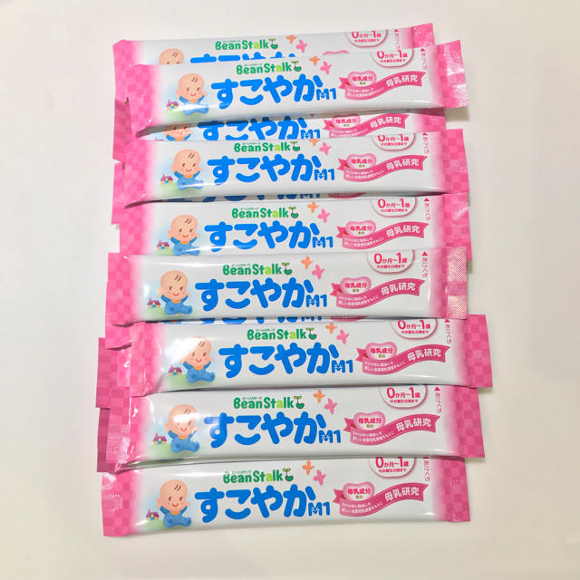 粉ミルク すこやかM1 スティック キッズ/ベビー/マタニティの授乳/お食事用品(その他)の商品写真