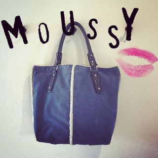 マウジー(moussy)の⁂moussy⁂ ムートンバッグ 美品(トートバッグ)