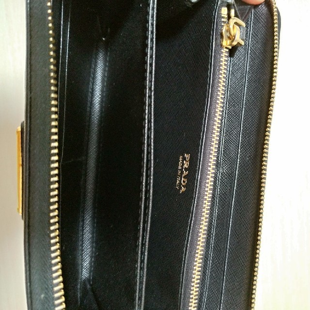 PRADA(プラダ)のPRADA　プラダ　長財布　ラウンドファスナー メンズのファッション小物(長財布)の商品写真
