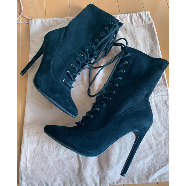 Steve Madden(スティーブマデン)のstevemadden レースアップスエードブーティSATISFIED   レディースの靴/シューズ(ブーティ)の商品写真