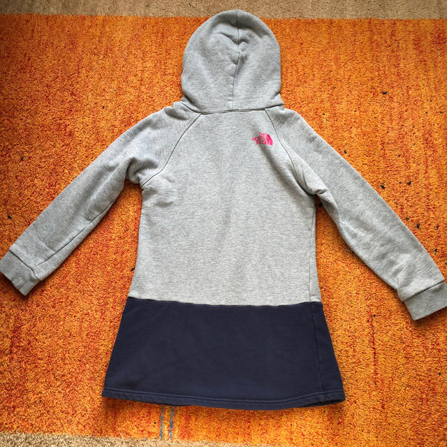 THE NORTH FACE(ザノースフェイス)のノースフェイス 女児 ワンピース 140cm パーカー north face キッズ/ベビー/マタニティのキッズ服女の子用(90cm~)(ワンピース)の商品写真