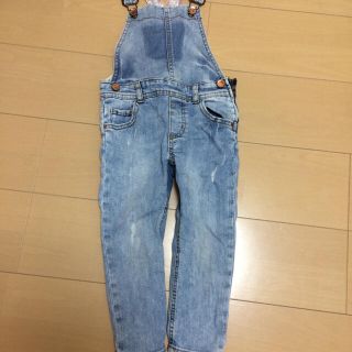 ザラ(ZARA)のザラ 104cm サロペット(パンツ/スパッツ)