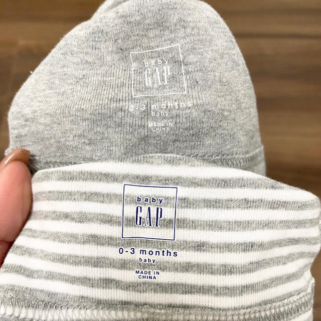 babyGAP(ベビーギャップ)の未使用！GAP フェイバリット ニット ベアハット 2枚組 グレー キッズ/ベビー/マタニティのこども用ファッション小物(帽子)の商品写真